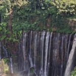 Air terjun Tumpak Sewu, objek wisata yang paling memukau mirip dengan air terjun Niagara di Amerika Utara (Kuswantoro/Trobosco)