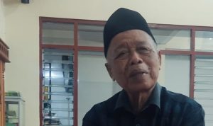 Mbah Untung Said usai Sholat Subuh di masjid PB Jenderal Sudirman, Lumajang (Suharyo/Trobosco)