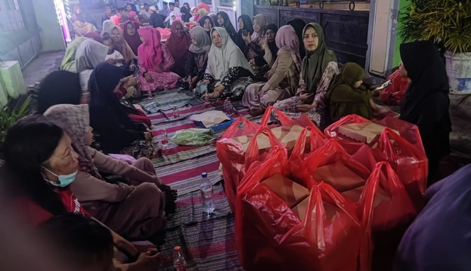 Semarak suasana tasyakuran HUT RI ke-80 Kelurahan Rogotrunan. (Endang Nurhayati/Trobosco)