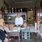 Suasana rapat para tokoh dengan hasil menerbitkan portal berita yang diberi nama trobos.co (Kuswantoro/Trobosco)
