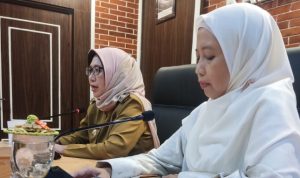 dr. Aliyah Hidayati, Sp.THT-BKL audensi ke Bupati Lumajang, Ir. Hj. Indah Amperawati, M.Si. (Suharyo/trobosco)