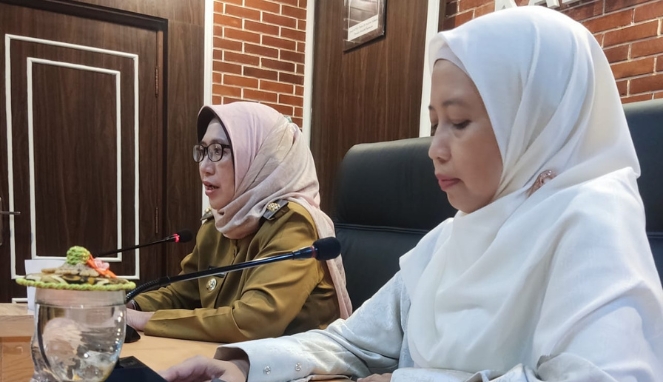 dr. Aliyah Hidayati, Sp.THT-BKL audensi ke Bupati Lumajang, Ir. Hj. Indah Amperawati, M.Si. (Suharyo/trobosco)