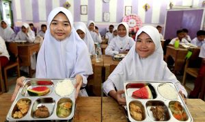 kasus-keracunan-massal-uji-program-astacita-tantangan-serius-bagi-pemerintah-prabowo