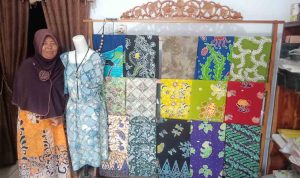 batik-darussalam-bertahan-di-tengah-menurunnya-pelanggan