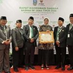 bupati-lumajang-raih-penghargaan-baznas-jatim-awards-2025-trco
