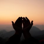 ikhlas-kunci-menemukan-ketenangan-dan-kedamaian-hati