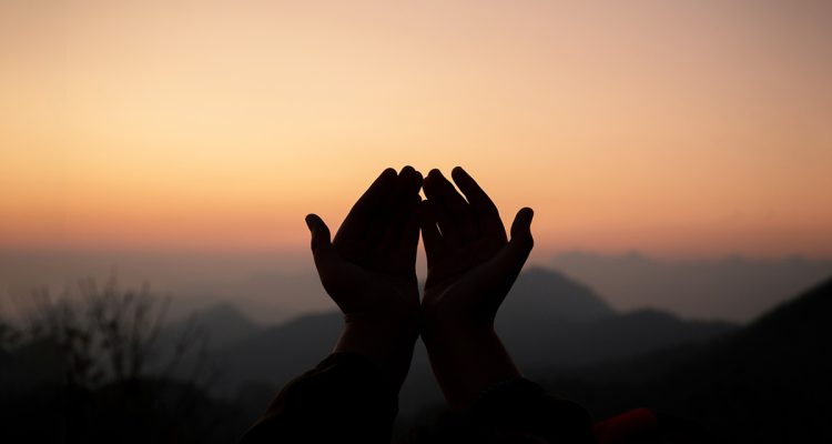 ikhlas-kunci-menemukan-ketenangan-dan-kedamaian-hati