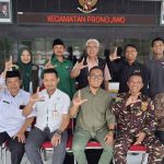 kebersamaan-lazismu-dan-lazisnu-bantu-warga-pronojiwo-penderita-kanker-kulit-trobosco