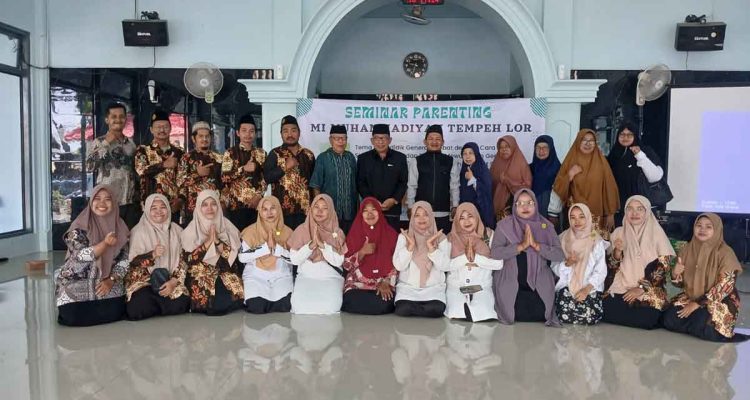 parenting-jadi-ajang-introspeksi-diri-dalam-mendidik-anak-membangun-sinergi-sekolah-dan-orang-tua-trco