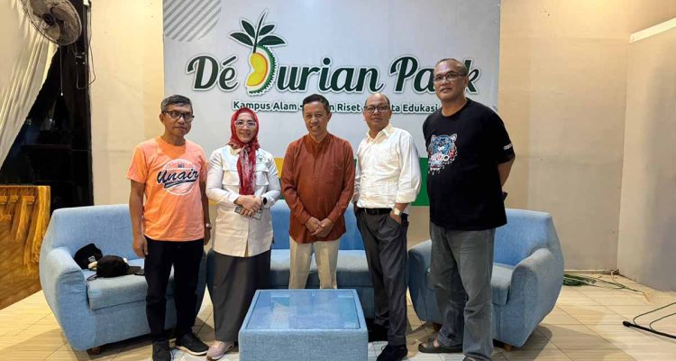 pertemuan-wartawan-senior-jakarta-di-wonosalam-dari-nostalgia-hingga-rencana-akademi-buah-nusantara