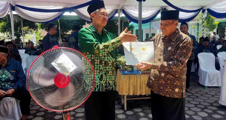 rangkaian-milad-ke-113-muhammadiyah-donor-darah-dan-jalan-santai-bersama-bupati-lumajang