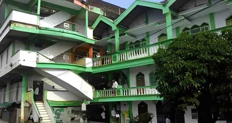 pasca-musibah-al-khoziny-bagaimana-memastikan-keamanan-struktur-42-ribu-pesantren-di-indonesia-TRCO