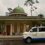 relawan-laznas-dewan-dakwah-jatim-bersihkan-rumah-dan-mushola-korban-erupsi-semeru-di-lumajang-trco