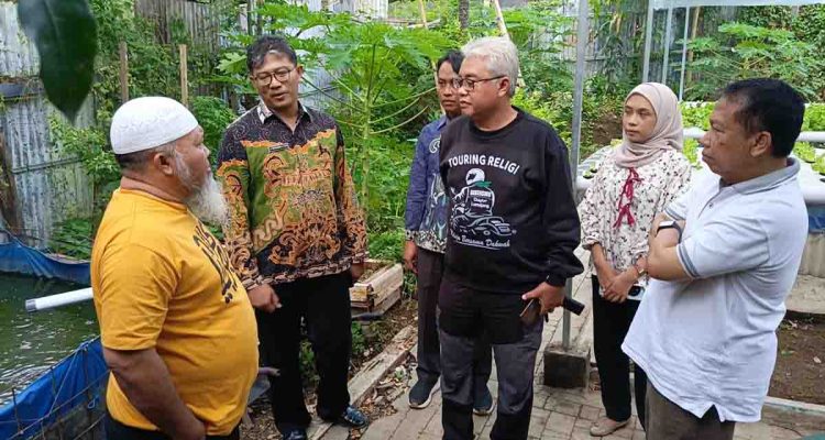 tinjau-inovasi-pertanian-lazismu-jatim-dorong-budidaya-cacing-untuk-kelestarian-lingkungan-trco