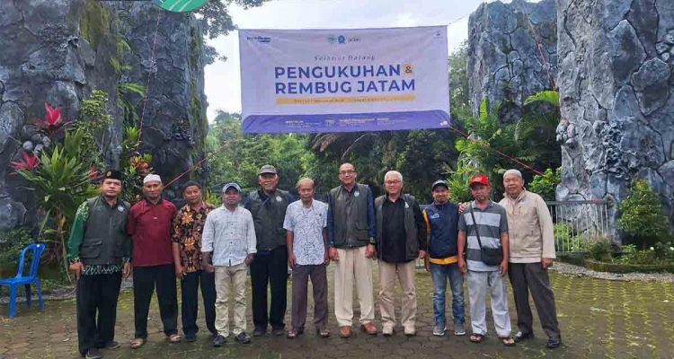 pengukuhan-pengurus-jatam-jawa-timur-27-kabupaten-siap-berdayakan-petani