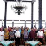 bupati-indah-amperawati-halalbihalal-dengan-purna-tugas-maaf-atas-segala-kekuranga-trco
