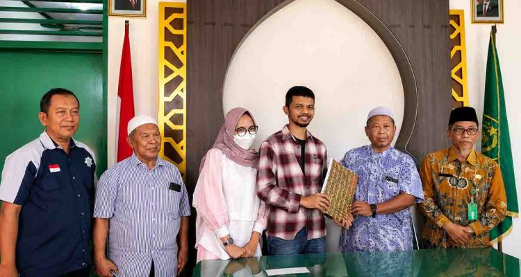 dewan-dawah-terima-wakaf-300-m²-perkuat-dakwah-di-solo-raya