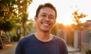 dengan-senyum-hidup-terasa-ringan