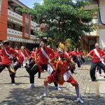 itb-wiga-suguhkan-tari-kolosal-topeng-kaliwungu