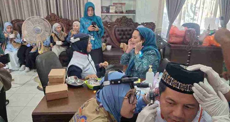 jangan-tunggu-pendengaran-terganggu-lazismu-pkk-ajak-peduli-telinga-trco