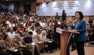 mujani-industri-demokrasi-dan-ajakan-kontroversial-itu