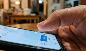 jangan-terlalu-cepat-memutuskan-menahan-jempol-di-era-disrupsi-trco